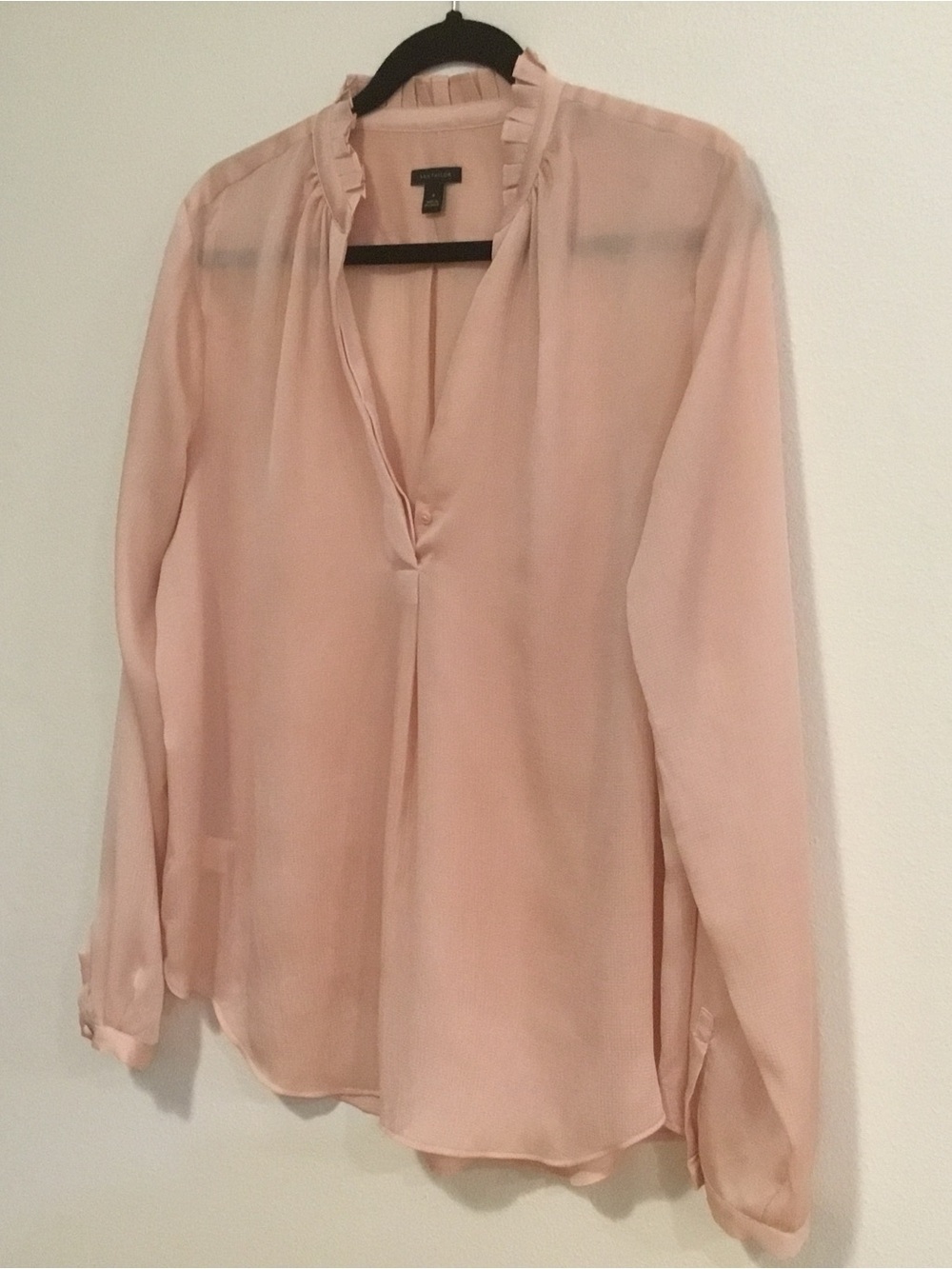 🌸 Blush Pink Chiffon V-Neck Blouse | Size Medium 🌸